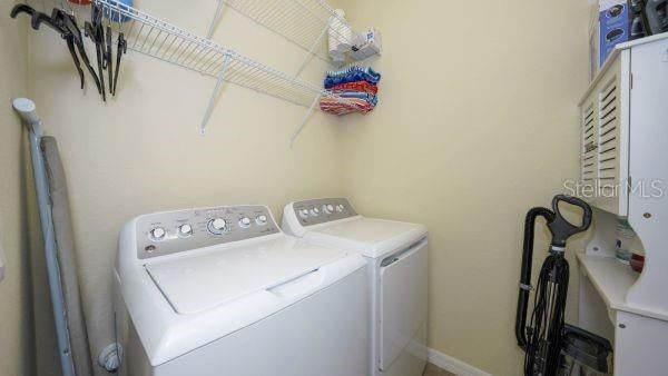For Rent: $2,300 (2 beds, 2 baths, 1420 Square Feet)