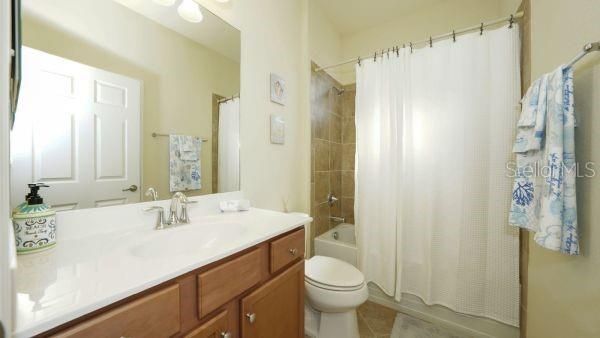 For Rent: $2,300 (2 beds, 2 baths, 1420 Square Feet)