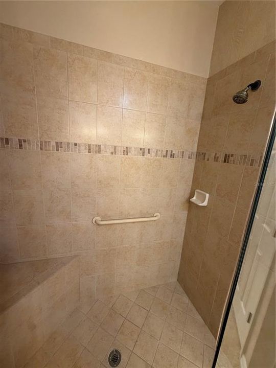 Под контрактом: $2,800 (2 спален, 2 ванн, 1558 Квадратных фут)