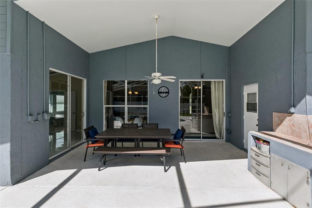 For Sale: $450,000 (4 beds, 2 baths, 2056 Square Feet)