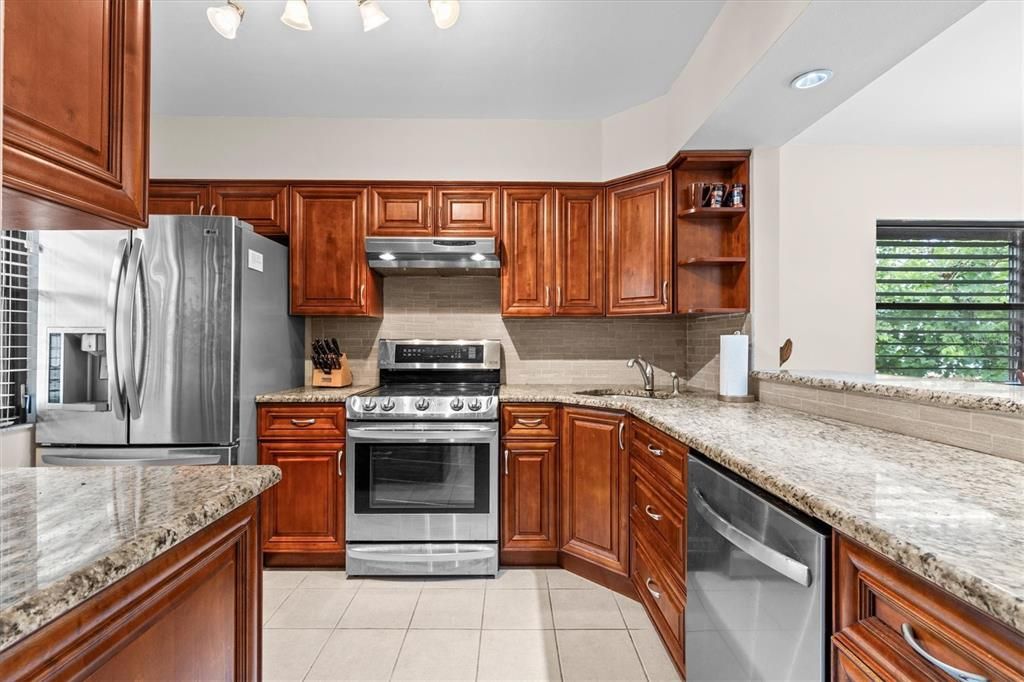 En Venta: $349,900 (2 camas, 2 baños, 1065 Pies cuadrados)