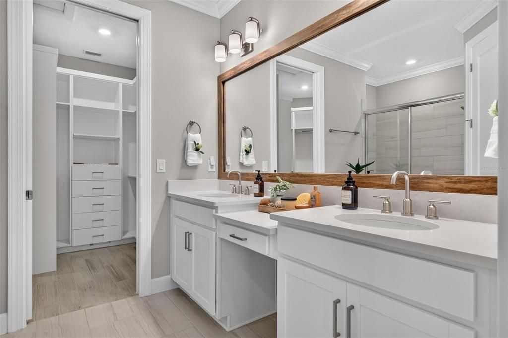 Под контрактом: $879,000 (3 спален, 2 ванн, 1920 Квадратных фут)