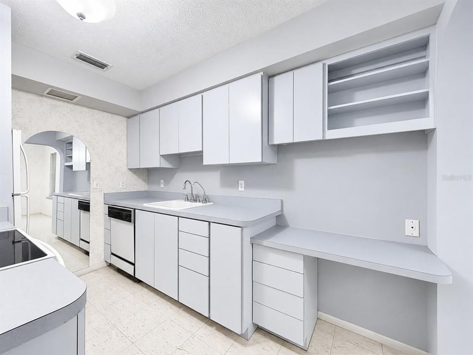 En Venta: $318,000 (3 camas, 2 baños, 1306 Pies cuadrados)