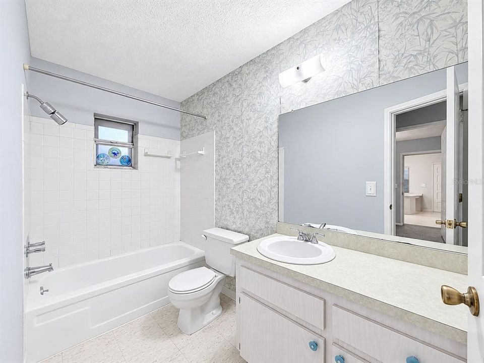 En Venta: $318,000 (3 camas, 2 baños, 1306 Pies cuadrados)