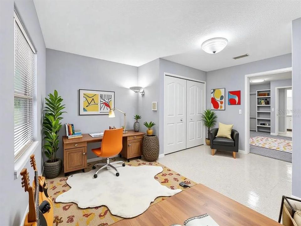 En Venta: $318,000 (3 camas, 2 baños, 1306 Pies cuadrados)