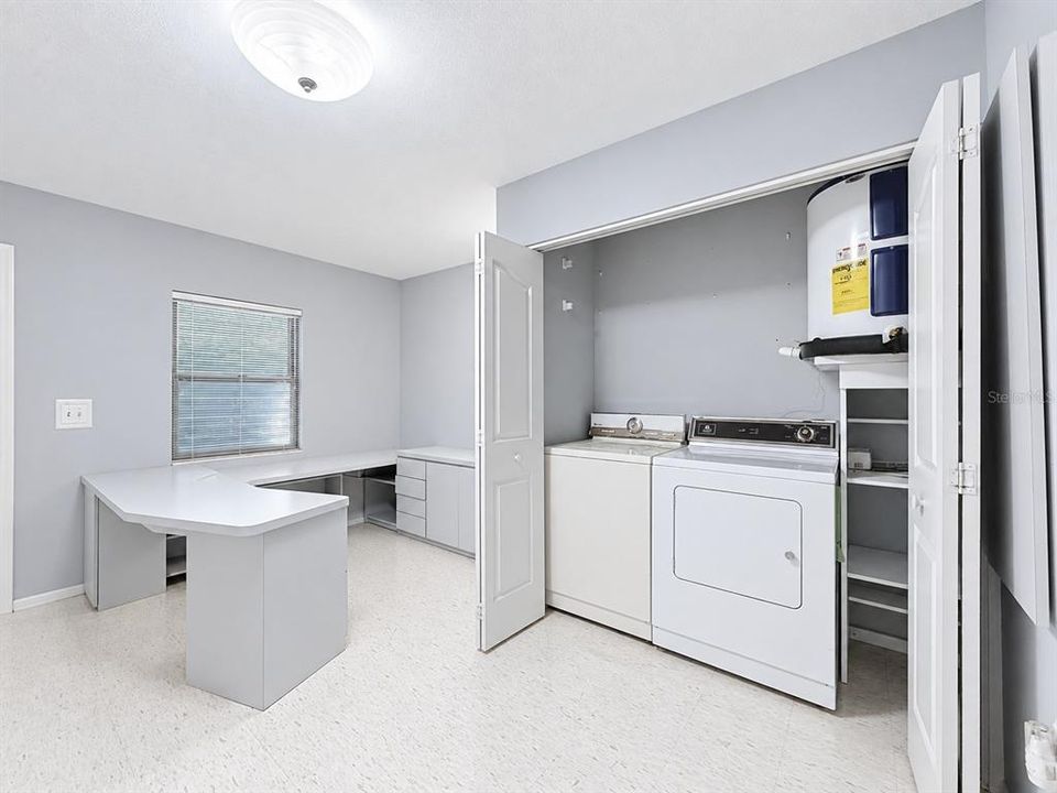 En Venta: $318,000 (3 camas, 2 baños, 1306 Pies cuadrados)