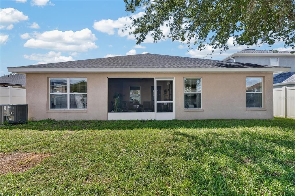 En Venta: $349,900 (3 camas, 2 baños, 2237 Pies cuadrados)