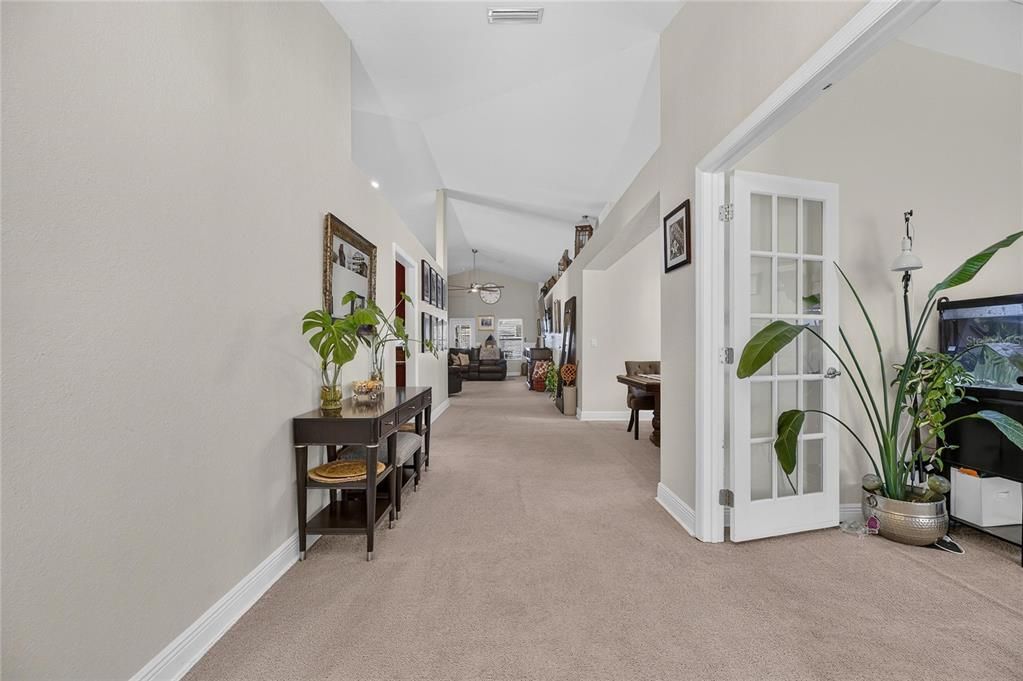 En Venta: $349,900 (3 camas, 2 baños, 2237 Pies cuadrados)