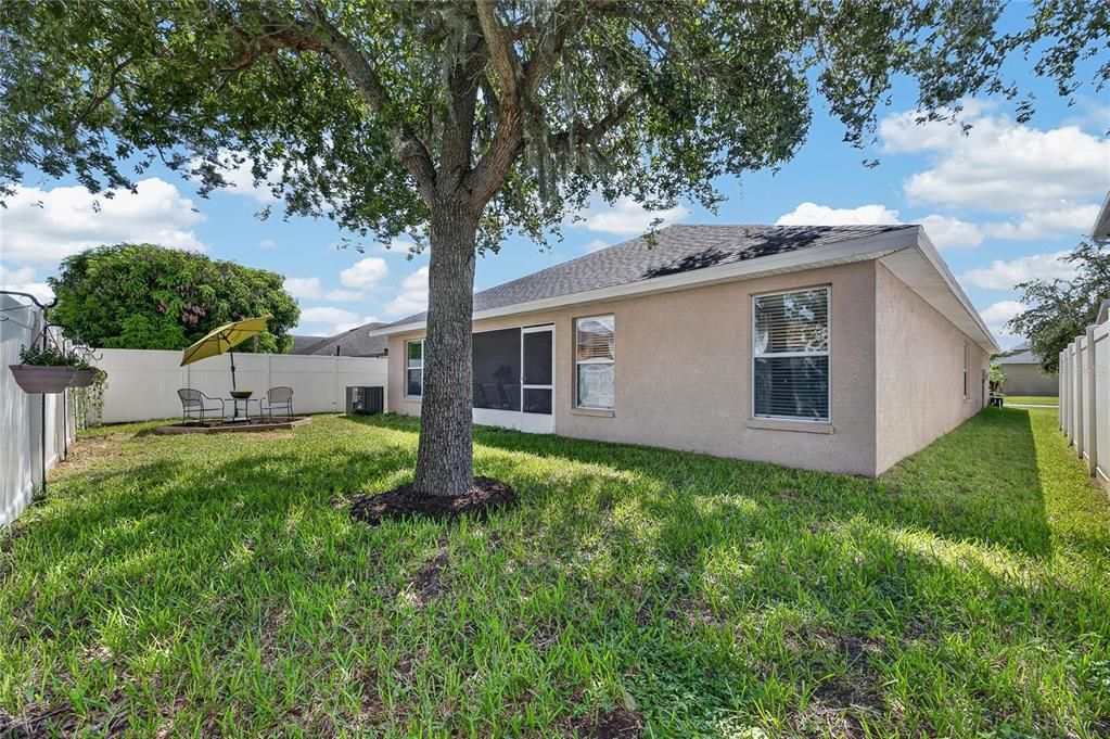 En Venta: $349,900 (3 camas, 2 baños, 2237 Pies cuadrados)