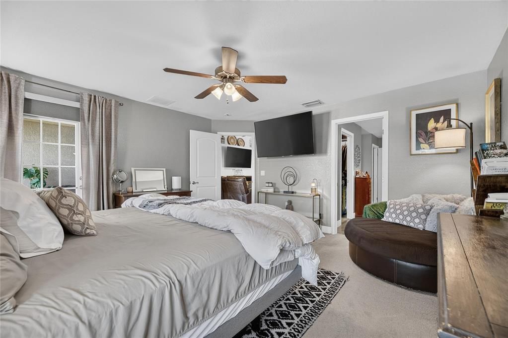 En Venta: $349,900 (3 camas, 2 baños, 2237 Pies cuadrados)