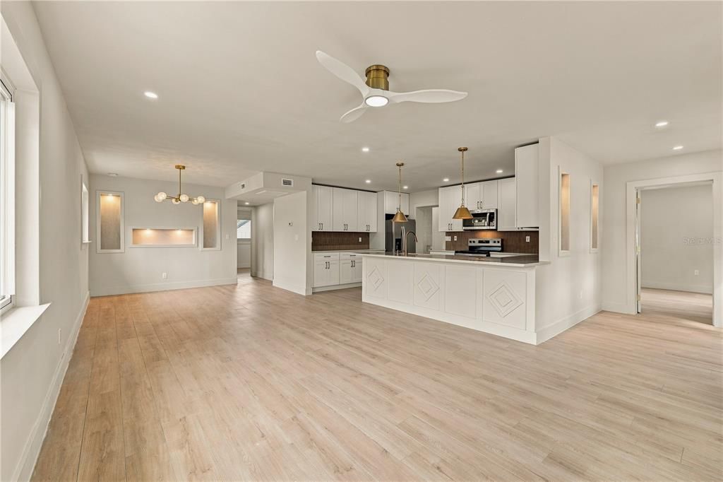 For Rent: $4,650 (3 beds, 3 baths, 1320 Square Feet)