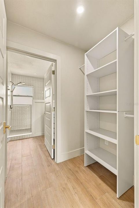For Rent: $4,650 (3 beds, 3 baths, 1320 Square Feet)
