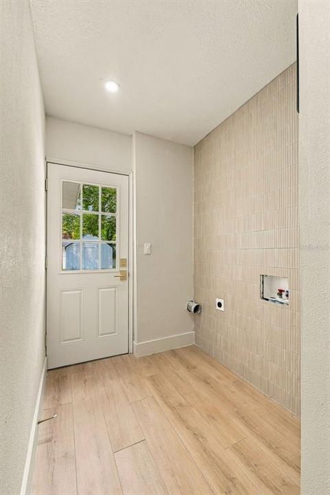 For Rent: $4,650 (3 beds, 3 baths, 1320 Square Feet)
