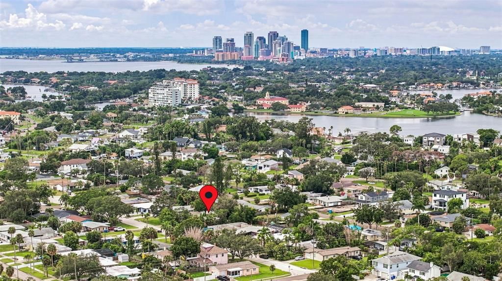 For Rent: $4,650 (3 beds, 3 baths, 1320 Square Feet)