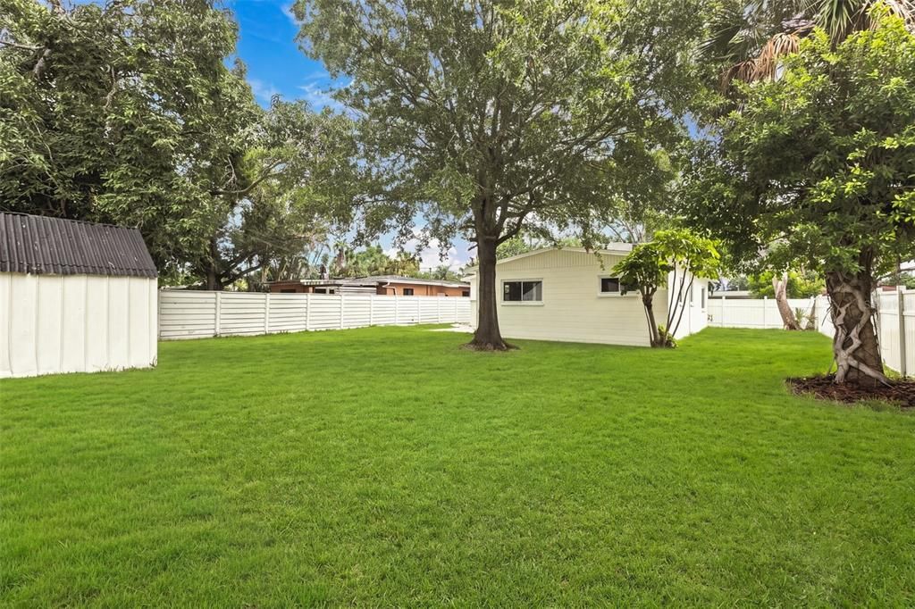 For Rent: $4,650 (3 beds, 3 baths, 1320 Square Feet)
