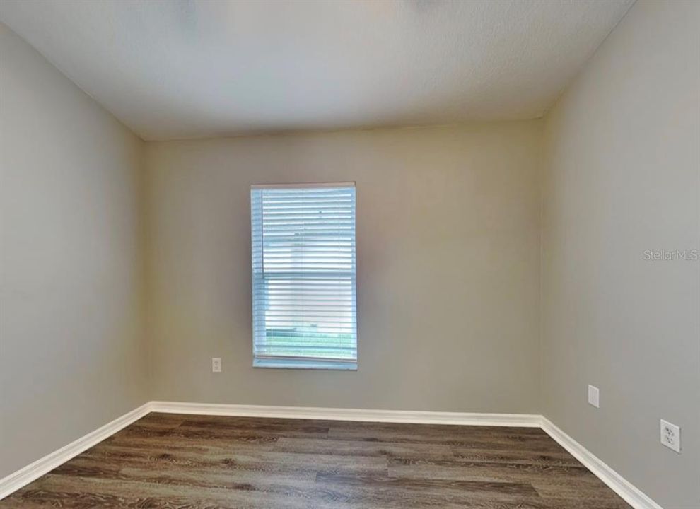For Rent: $2,100 (4 beds, 2 baths, 2054 Square Feet)