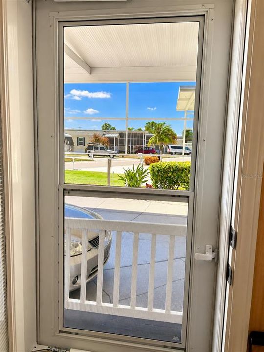 For Sale: $320,000 (2 beds, 2 baths, 1645 Square Feet)