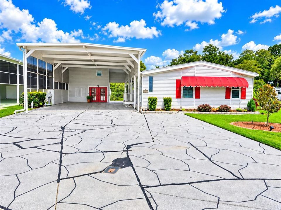 For Sale: $320,000 (2 beds, 2 baths, 1645 Square Feet)