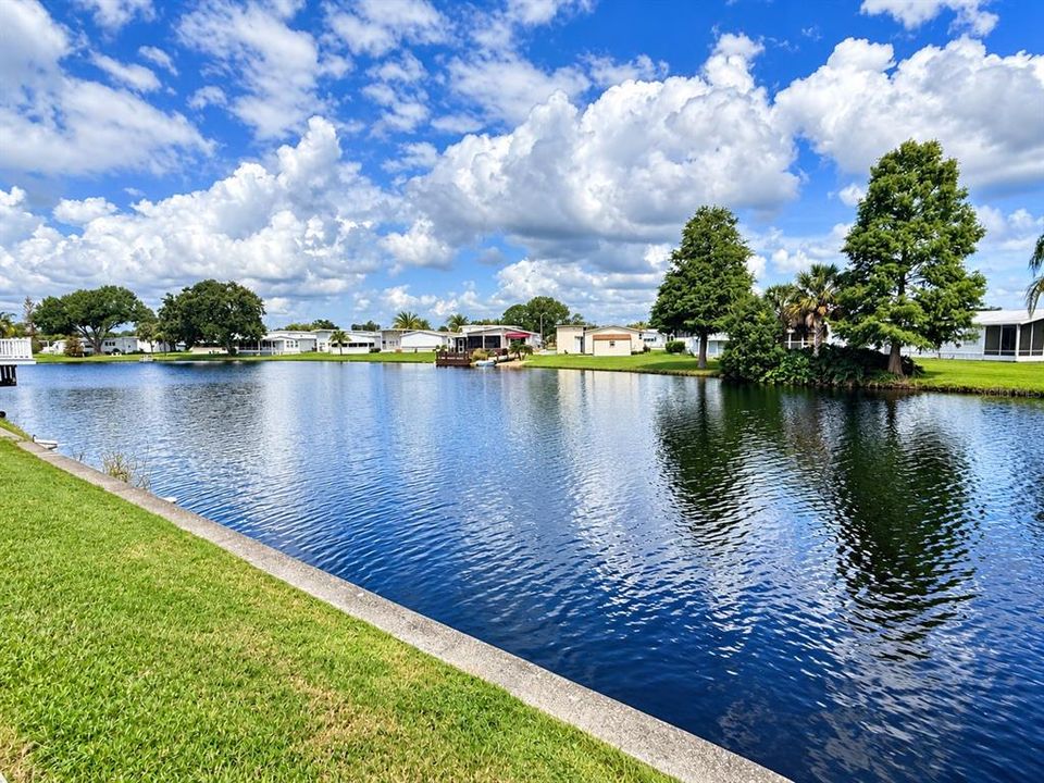 For Sale: $320,000 (2 beds, 2 baths, 1645 Square Feet)