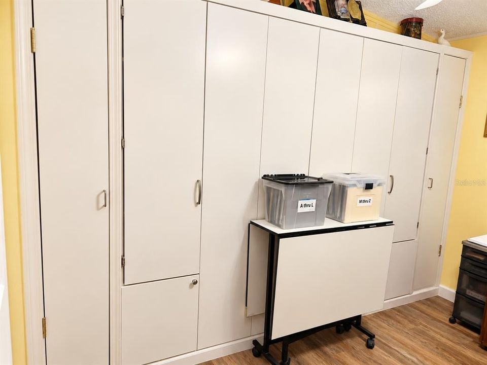 For Sale: $320,000 (2 beds, 2 baths, 1645 Square Feet)