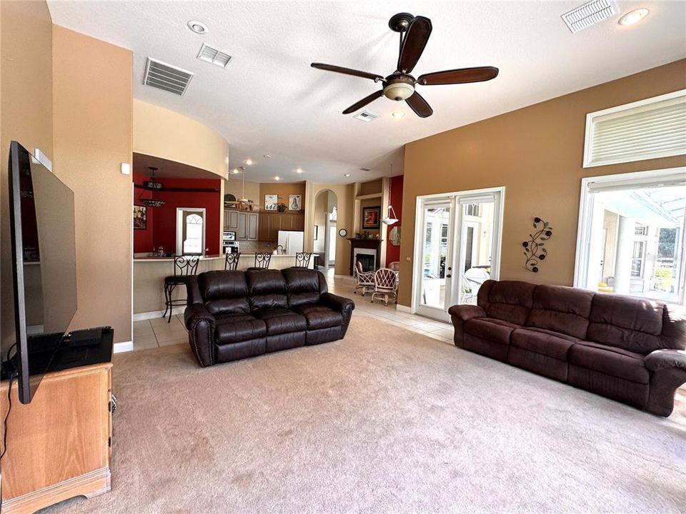 For Sale: $1,350,000 (3 beds, 2 baths, 3364 Square Feet)