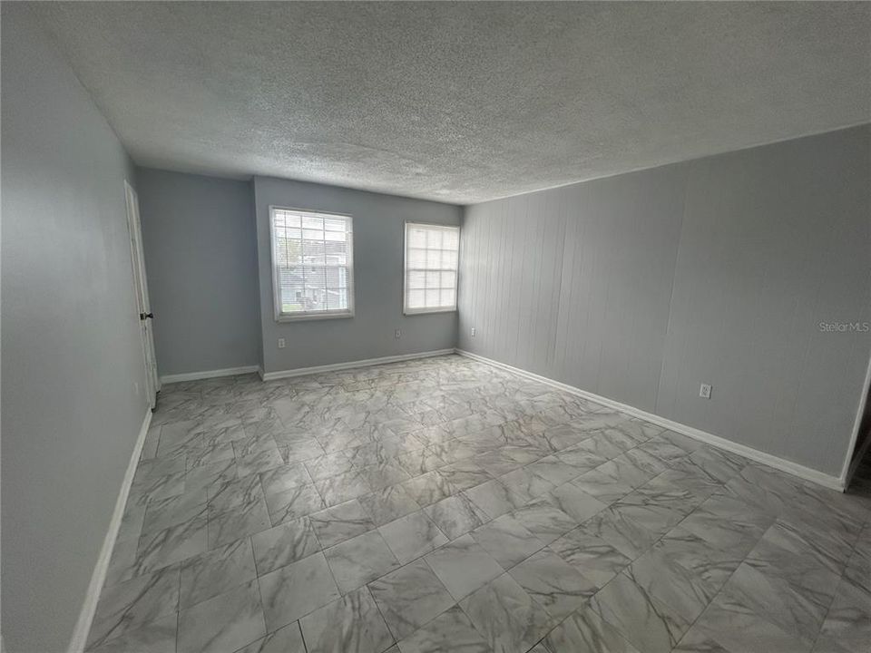 For Sale: $109,900 (3 beds, 2 baths, 1338 Square Feet)