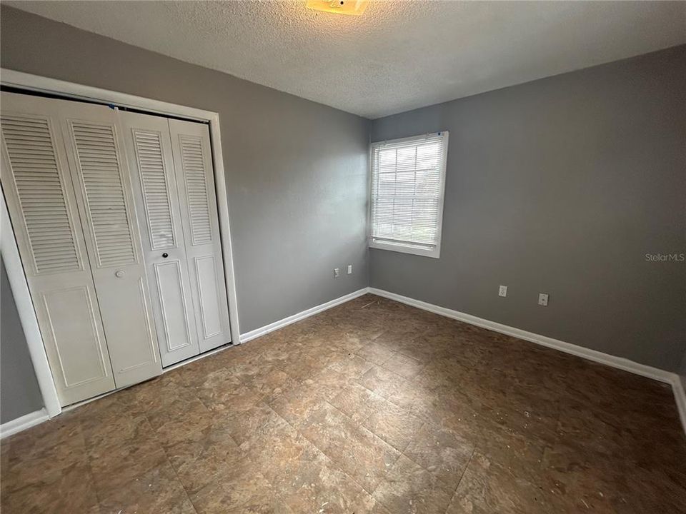 For Sale: $109,900 (3 beds, 2 baths, 1338 Square Feet)