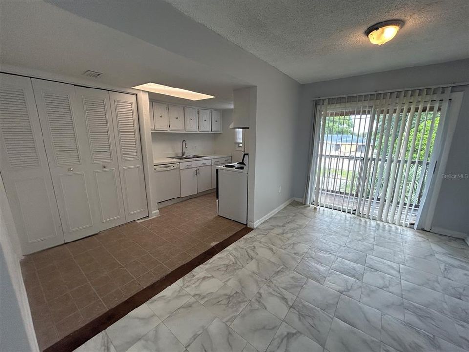 For Sale: $109,900 (3 beds, 2 baths, 1338 Square Feet)