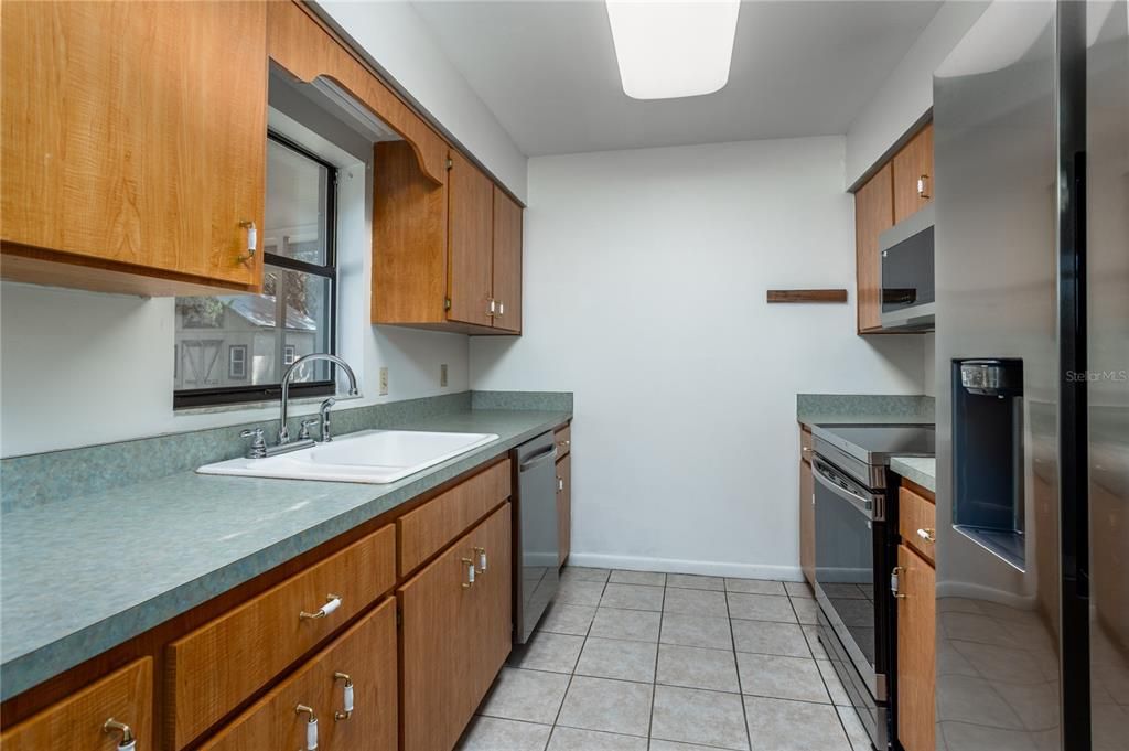 For Sale: $206,000 (3 beds, 1 baths, 1040 Square Feet)