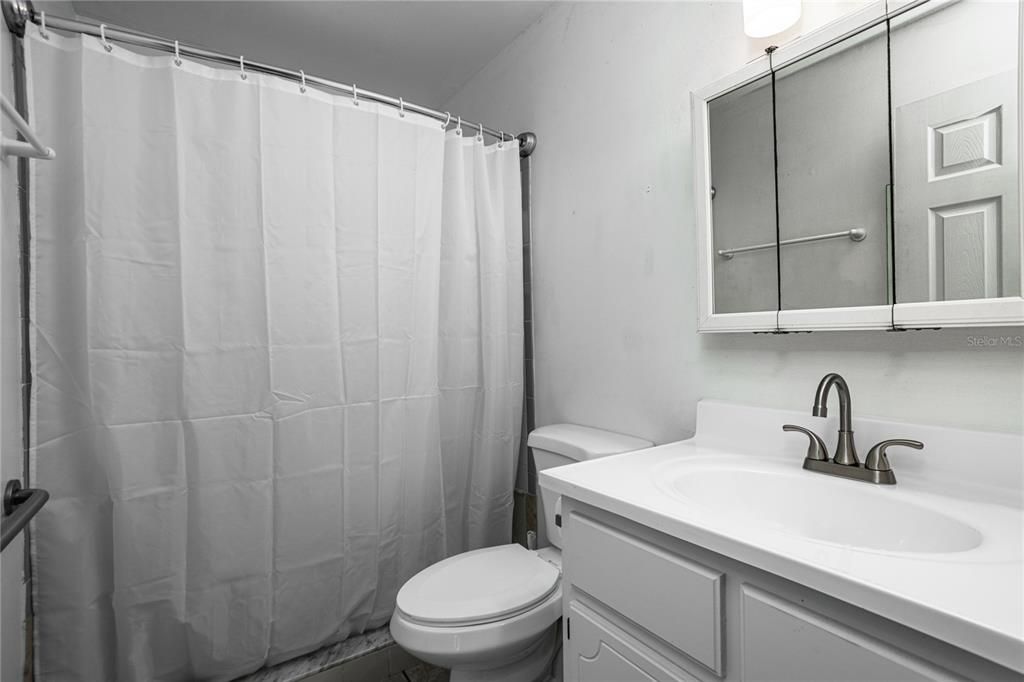 For Sale: $206,000 (3 beds, 1 baths, 1040 Square Feet)
