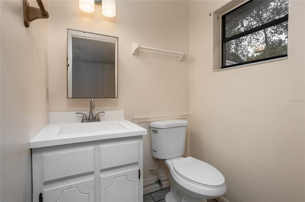 For Sale: $206,000 (3 beds, 1 baths, 1040 Square Feet)