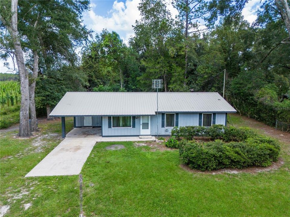 For Sale: $206,000 (3 beds, 1 baths, 1040 Square Feet)