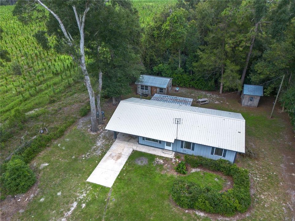 For Sale: $206,000 (3 beds, 1 baths, 1040 Square Feet)