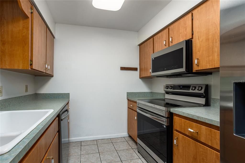 For Sale: $206,000 (3 beds, 1 baths, 1040 Square Feet)