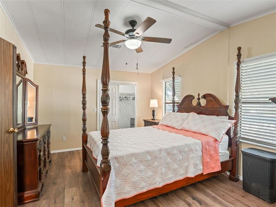 En Venta: $199,900 (2 camas, 2 baños, 1300 Pies cuadrados)