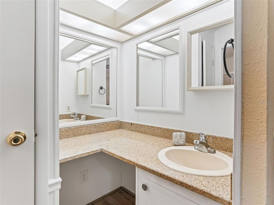 En Venta: $199,900 (2 camas, 2 baños, 1300 Pies cuadrados)