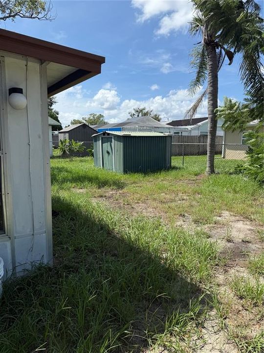 For Sale: $169,900 (2 beds, 1 baths, 775 Square Feet)