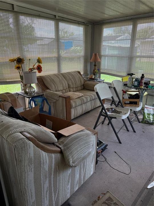 For Sale: $169,900 (2 beds, 1 baths, 775 Square Feet)