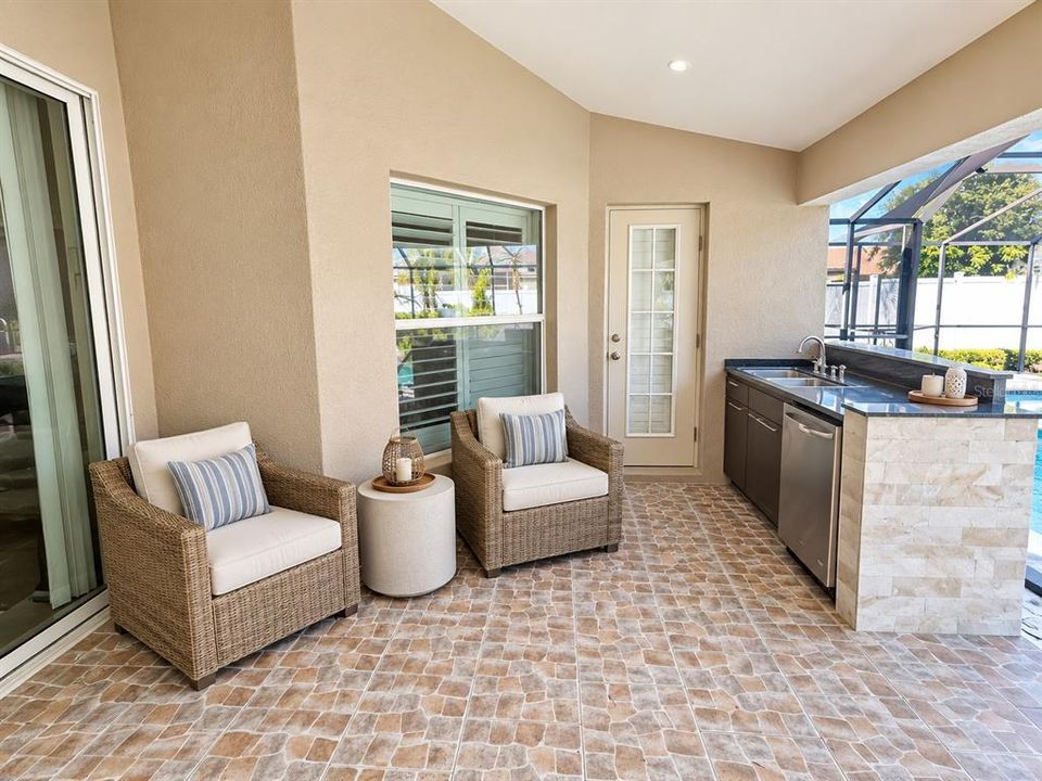 For Sale: $630,000 (6 beds, 4 baths, 3394 Square Feet)