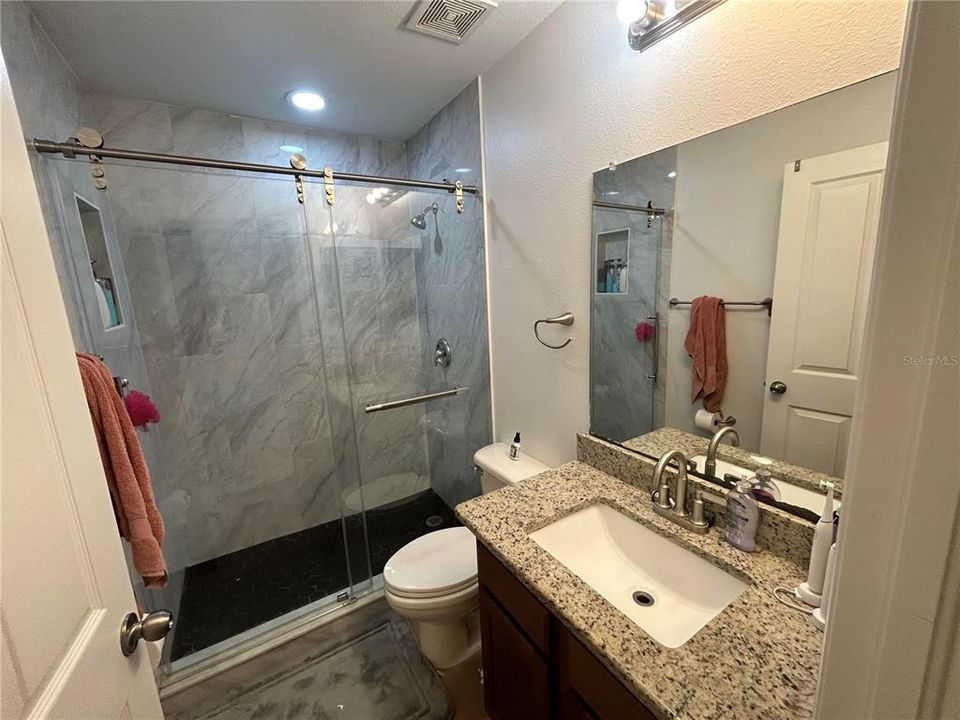 For Sale: $630,000 (6 beds, 4 baths, 3394 Square Feet)