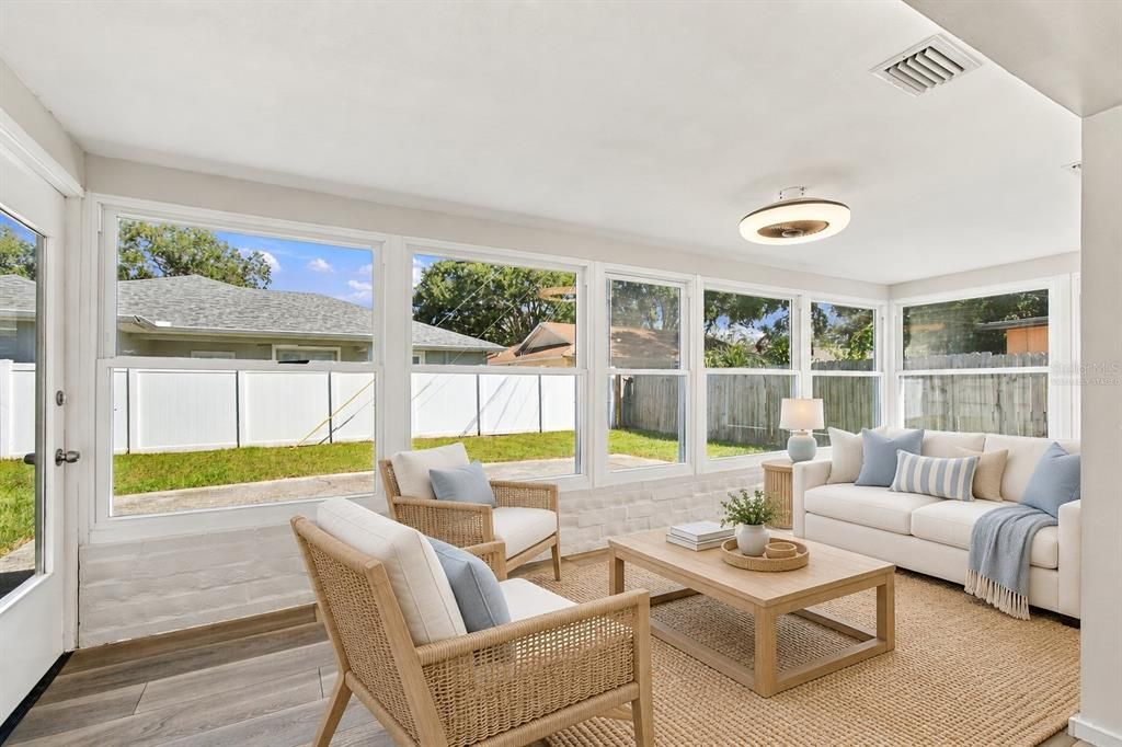 For Sale: $334,900 (3 beds, 1 baths, 1266 Square Feet)