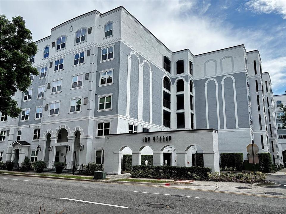 For Rent: $1,480 (1 beds, 1 baths, 685 Square Feet)