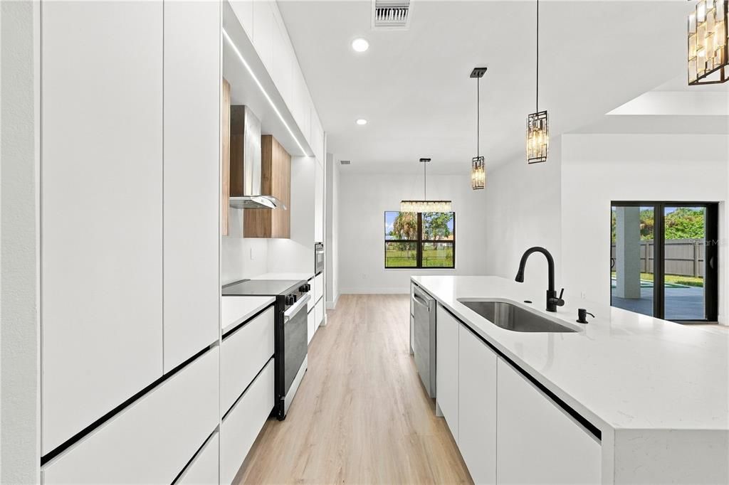 En Venta: $469,000 (3 camas, 2 baños, 1741 Pies cuadrados)
