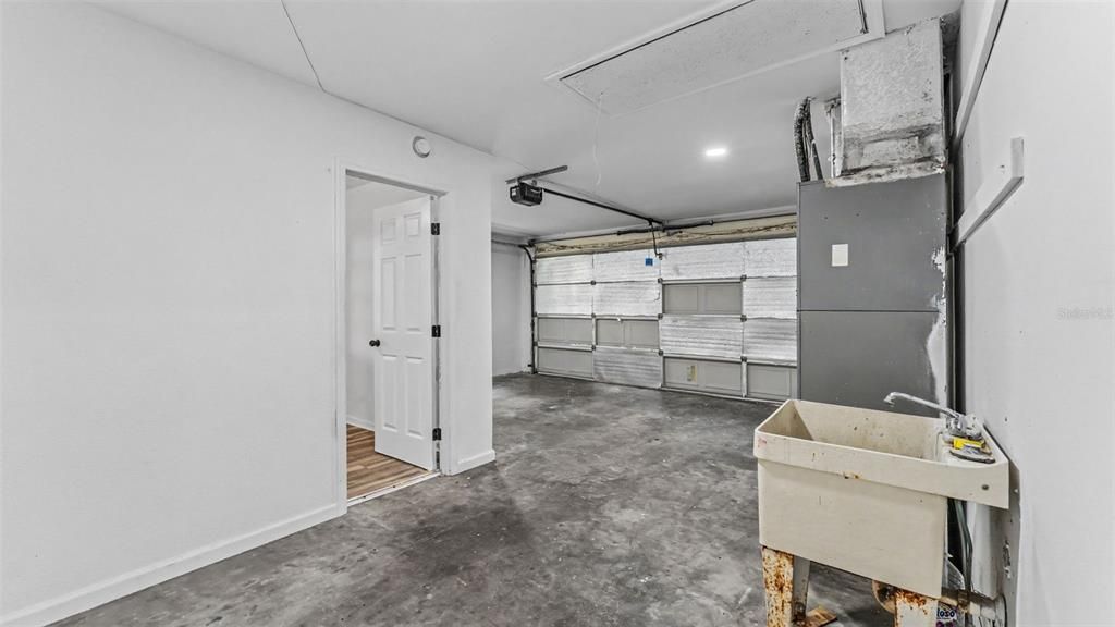 En Venta: $439,000 (4 camas, 2 baños, 2038 Pies cuadrados)