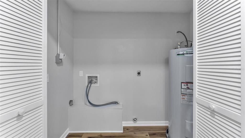 En Venta: $439,000 (4 camas, 2 baños, 2038 Pies cuadrados)