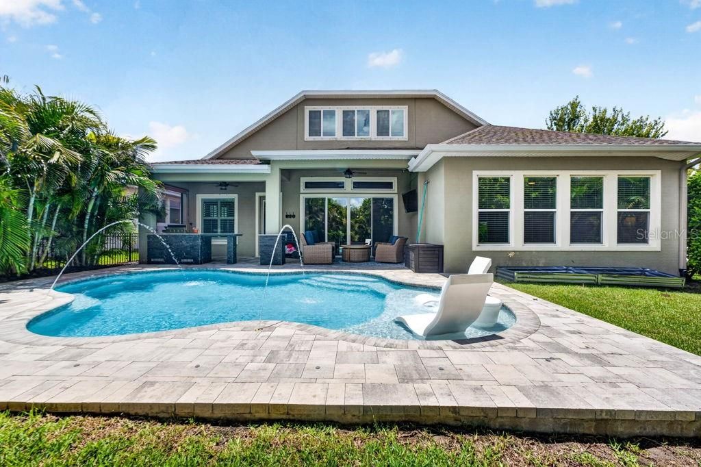 En Venta: $785,000 (4 camas, 3 baños, 3088 Pies cuadrados)