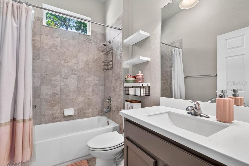 En Venta: $785,000 (4 camas, 3 baños, 3088 Pies cuadrados)