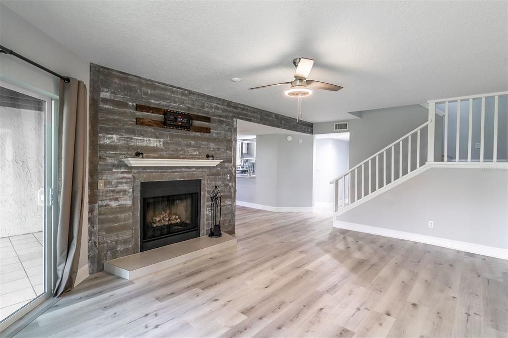 For Sale: $298,000 (3 beds, 2 baths, 1314 Square Feet)