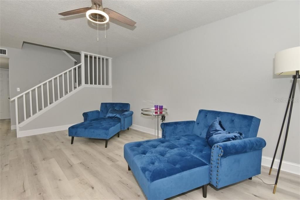 For Sale: $298,000 (3 beds, 2 baths, 1314 Square Feet)