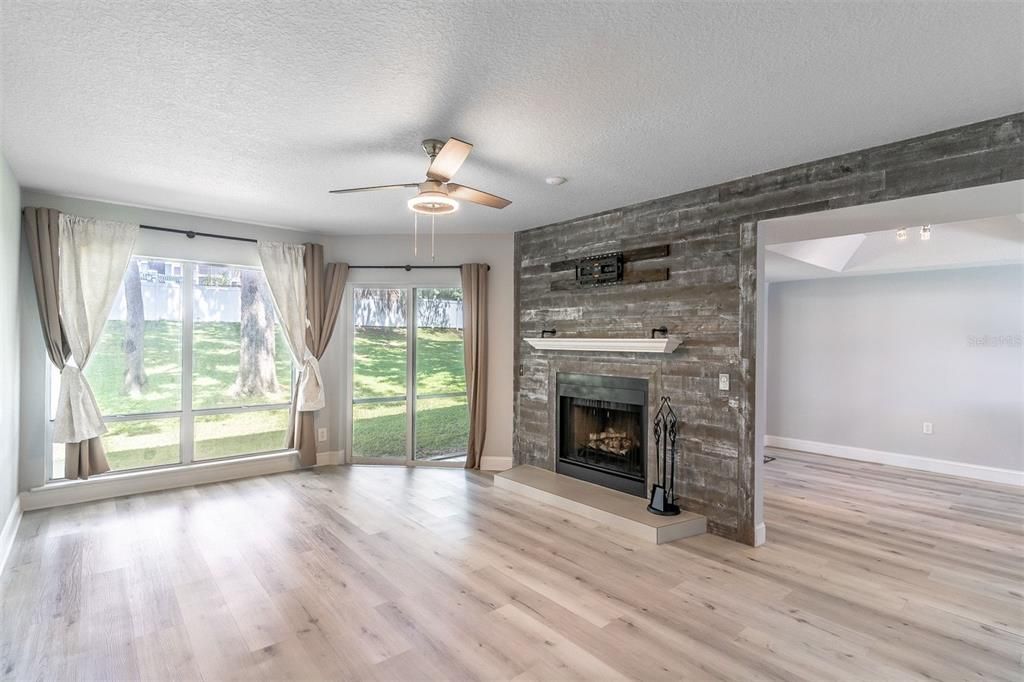 For Sale: $298,000 (3 beds, 2 baths, 1314 Square Feet)